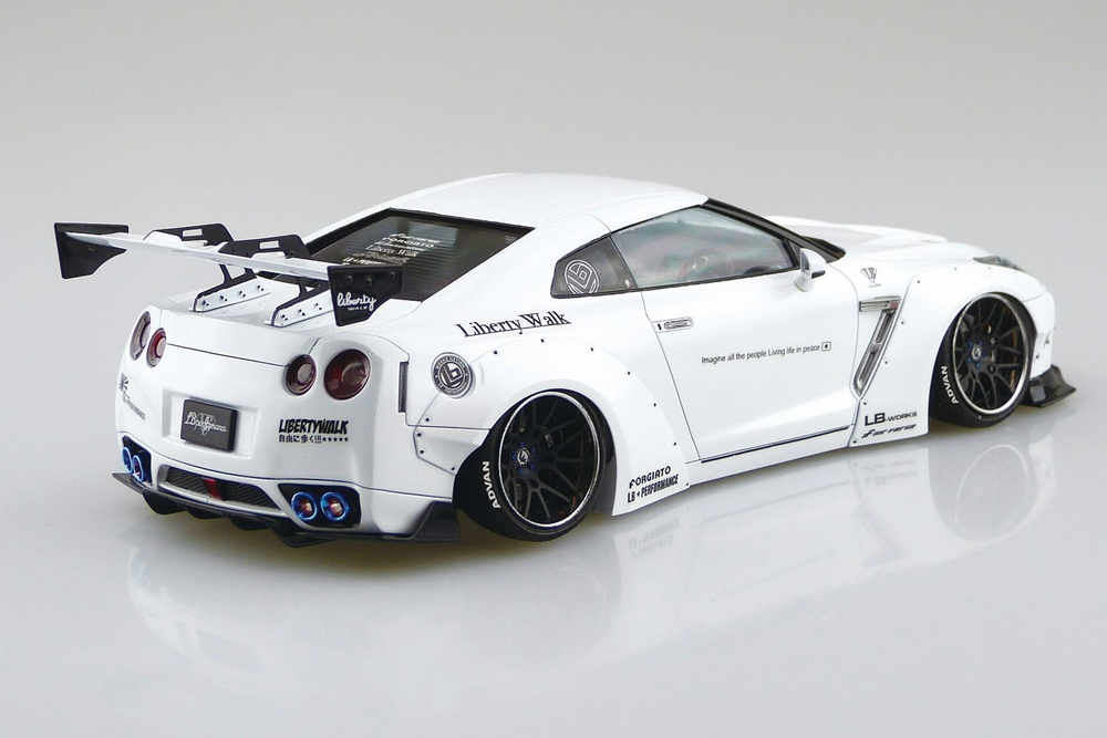 LB☆ワークス R35 GT-R type 1.5 - AOSHIMA SCALE MODEL LINEUP