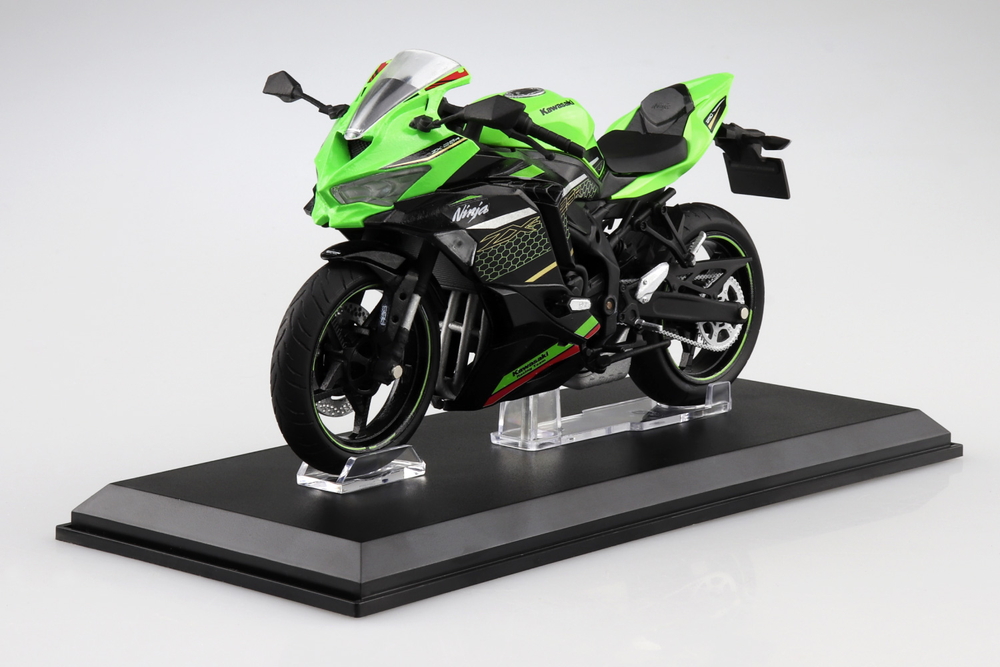 KAWASAKI Ninja ZX-25R (ライムグリーン×エボニー) - AOSHIMA SCALE 