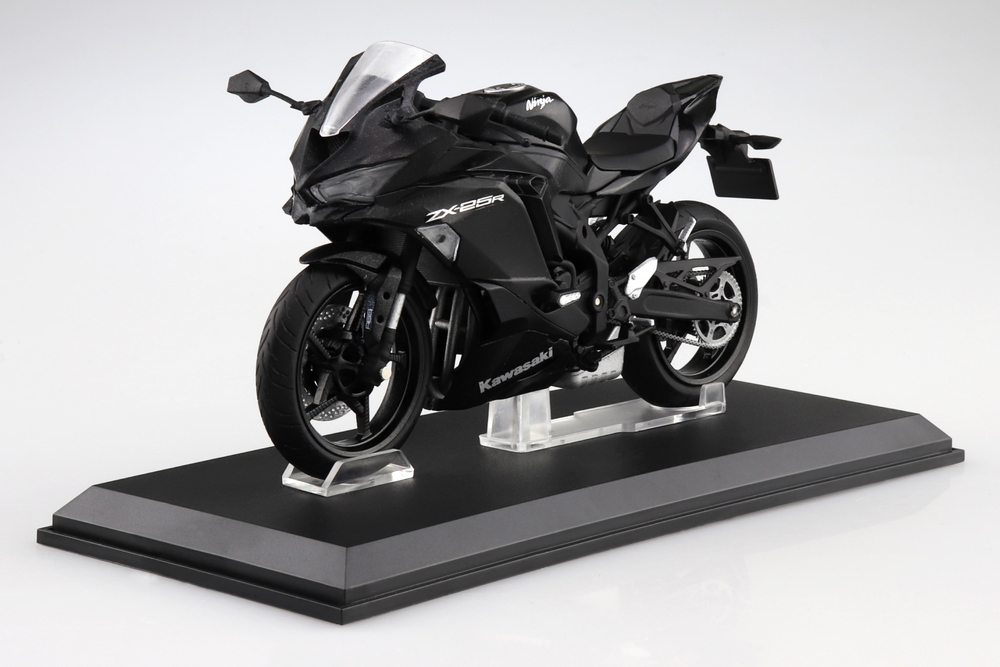 KAWASAKI Ninja ZX-25R (メタリックスパークブラック) - AOSHIMA SCALE 