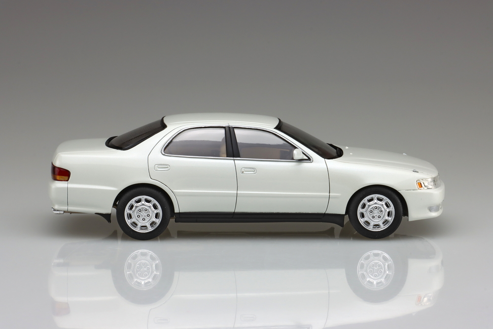 1/24 トヨタ JZX90 チェイサー /クレスタ アバンテ・ルーセント/ツアラー '93 - AOSHIMA SCALE MODEL LINEUP