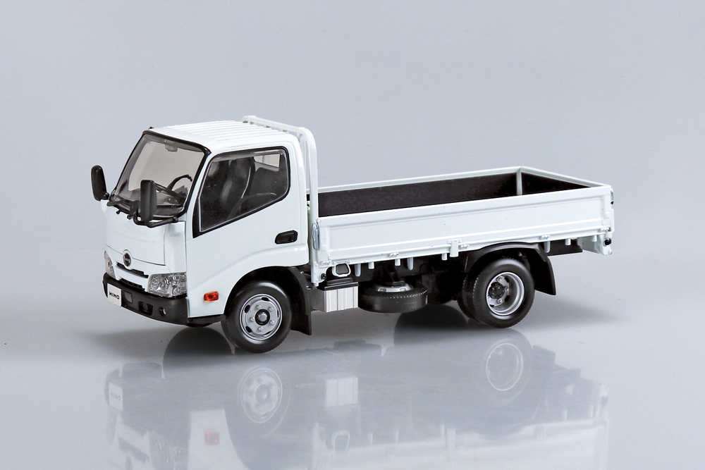 日野 デュトロ 平ボデー(ホワイト) - AOSHIMA SCALE MODEL LINEUP