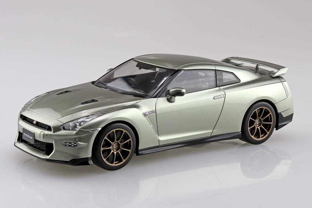 ニッサン R35 NISSAN GT-R 2024(ミレニアムジェイド) - AOSHIMA SCALE