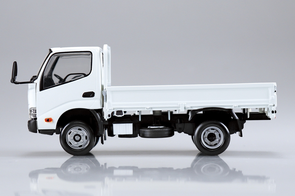 日野 デュトロ 平ボデー(ホワイト) - AOSHIMA SCALE MODEL LINEUP
