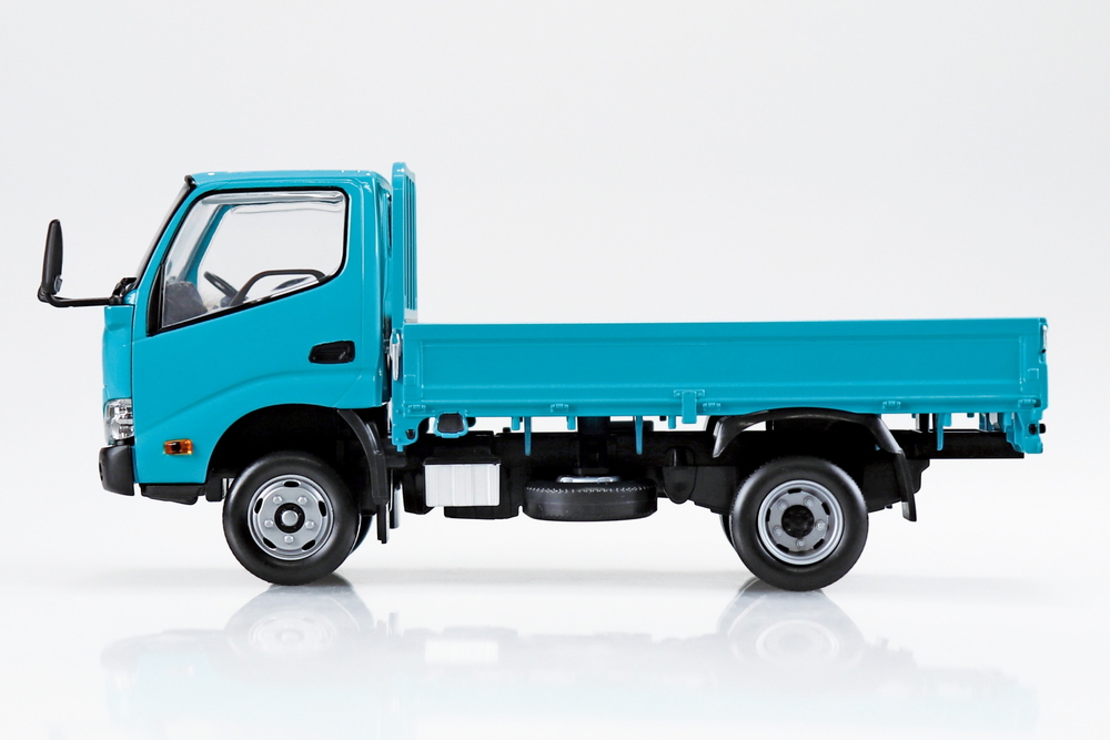 日野 デュトロ 平ボデー(ターコイズ) - AOSHIMA SCALE MODEL LINEUP