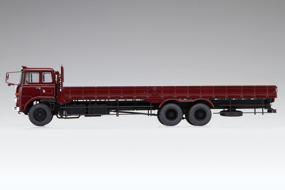 ふそうt951ヘビーフレイトトラックプラモデル完成品1/32 1/32 三菱ふそう T951 後期型 平ボデー - AOSHIMA SCALE MODEL LINEUP